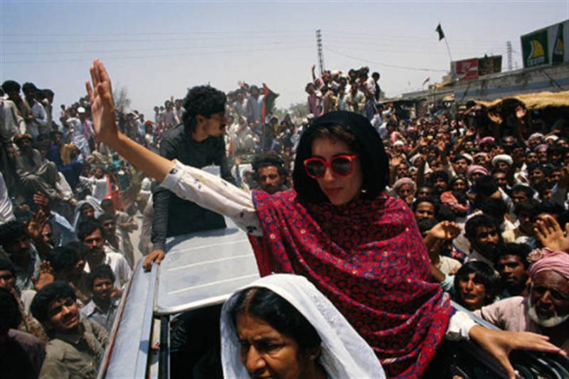 Ketanji Brown Jackson (1970–), Madeleine Albright (1937-2022), Anne Frank (1929–1945), Anita Garibaldi (1821–1849), Benazir Bhutto (1953–2007), Gertrude Ederle (1905–2003), Hedy Lamarr (1914–2000), Joan of Arc (1412–1431), Margaret Thatcher (1925–2013), Marie Curie (1867–1934), Mata Hari (1876–1917), Isabel, Princess Imperial of Brazil (1846–1921), Boadicea (?–c. 60 or 61 CE), Florence Nightingale (1820–1910), Josephine Baker (1906–1975), Clara Barton (1821–1912), Marilyn Monroe (1926–1962), Rosa Parks (1913–2005), Mary Shelley (1797–1851), Emmeline Pankhurst (1858–1928), Bessie Coleman (1892–1926), Eleanor Roosevelt (1884–1962), Ella Fitzgerald (1917–1996), Indira Ghandi (1917–1984), Audrey Hepburn (1929–1993), Coretta Scott King (1927–2006), Helen Keller (1880–1968), Virginia Woolf (1882–1941), Anna Freud (1895–1982), Hattie McDaniel (1895–1952), Catherine the Great (1729–1796), Jane Addams (1860–1935), Shirley Temple (1928–2014), Dorothea Lange (1895–1965), Jane Austen (1775–1817), Queen Victoria (1819–1901), Billie Holiday (1915–1959), Emily Dickinson (1830–1886), Coco Chanel (1883–1971), Babe Didrikson Zaharias (1911–1956), Betty Friedan (1921–2006), Wangari Maathai (1940–2011), Elizabeth I (1533–1603), Wilma Rudolph (1940–1994), Katharine Hepburn (1907–2003), Estée Lauder (1908–2004), Harriet Beecher Stowe (1811–1896), Madam C. J. Walker (1867–1919), Aretha Franklin (1942–2018)