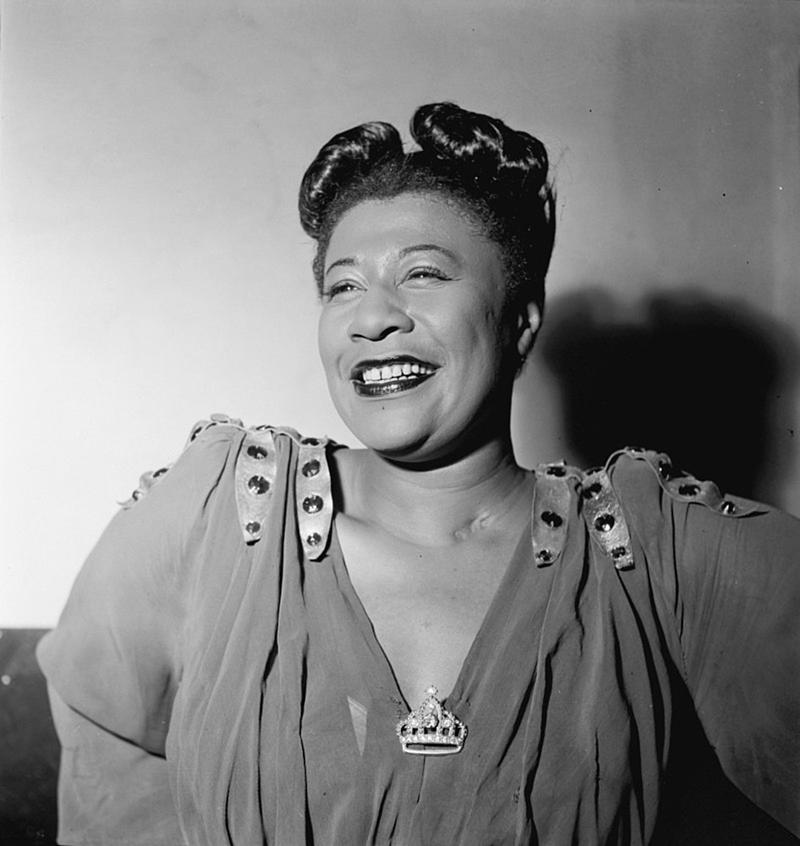 Ketanji Brown Jackson (1970–), Madeleine Albright (1937-2022), Anne Frank (1929–1945), Anita Garibaldi (1821–1849), Benazir Bhutto (1953–2007), Gertrude Ederle (1905–2003), Hedy Lamarr (1914–2000), Joan of Arc (1412–1431), Margaret Thatcher (1925–2013), Marie Curie (1867–1934), Mata Hari (1876–1917), Isabel, Princess Imperial of Brazil (1846–1921), Boadicea (?–c. 60 or 61 CE), Florence Nightingale (1820–1910), Josephine Baker (1906–1975), Clara Barton (1821–1912), Marilyn Monroe (1926–1962), Rosa Parks (1913–2005), Mary Shelley (1797–1851), Emmeline Pankhurst (1858–1928), Bessie Coleman (1892–1926), Eleanor Roosevelt (1884–1962), Ella Fitzgerald (1917–1996), Indira Ghandi (1917–1984), Audrey Hepburn (1929–1993), Coretta Scott King (1927–2006), Helen Keller (1880–1968), Virginia Woolf (1882–1941), Anna Freud (1895–1982), Hattie McDaniel (1895–1952), Catherine the Great (1729–1796), Jane Addams (1860–1935), Shirley Temple (1928–2014), Dorothea Lange (1895–1965), Jane Austen (1775–1817), Queen Victoria (1819–1901), Billie Holiday (1915–1959), Emily Dickinson (1830–1886), Coco Chanel (1883–1971), Babe Didrikson Zaharias (1911–1956), Betty Friedan (1921–2006), Wangari Maathai (1940–2011), Elizabeth I (1533–1603), Wilma Rudolph (1940–1994), Katharine Hepburn (1907–2003), Estée Lauder (1908–2004), Harriet Beecher Stowe (1811–1896), Madam C. J. Walker (1867–1919), Aretha Franklin (1942–2018)