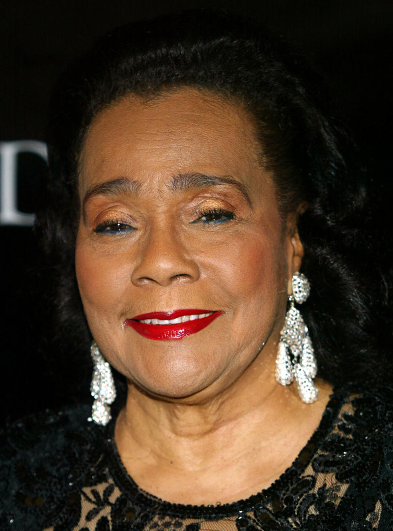 Ketanji Brown Jackson (1970–), Madeleine Albright (1937-2022), Anne Frank (1929–1945), Anita Garibaldi (1821–1849), Benazir Bhutto (1953–2007), Gertrude Ederle (1905–2003), Hedy Lamarr (1914–2000), Joan of Arc (1412–1431), Margaret Thatcher (1925–2013), Marie Curie (1867–1934), Mata Hari (1876–1917), Isabel, Princess Imperial of Brazil (1846–1921), Boadicea (?–c. 60 or 61 CE), Florence Nightingale (1820–1910), Josephine Baker (1906–1975), Clara Barton (1821–1912), Marilyn Monroe (1926–1962), Rosa Parks (1913–2005), Mary Shelley (1797–1851), Emmeline Pankhurst (1858–1928), Bessie Coleman (1892–1926), Eleanor Roosevelt (1884–1962), Ella Fitzgerald (1917–1996), Indira Ghandi (1917–1984), Audrey Hepburn (1929–1993), Coretta Scott King (1927–2006), Helen Keller (1880–1968), Virginia Woolf (1882–1941), Anna Freud (1895–1982), Hattie McDaniel (1895–1952), Catherine the Great (1729–1796), Jane Addams (1860–1935), Shirley Temple (1928–2014), Dorothea Lange (1895–1965), Jane Austen (1775–1817), Queen Victoria (1819–1901), Billie Holiday (1915–1959), Emily Dickinson (1830–1886), Coco Chanel (1883–1971), Babe Didrikson Zaharias (1911–1956), Betty Friedan (1921–2006), Wangari Maathai (1940–2011), Elizabeth I (1533–1603), Wilma Rudolph (1940–1994), Katharine Hepburn (1907–2003), Estée Lauder (1908–2004), Harriet Beecher Stowe (1811–1896), Madam C. J. Walker (1867–1919), Aretha Franklin (1942–2018)