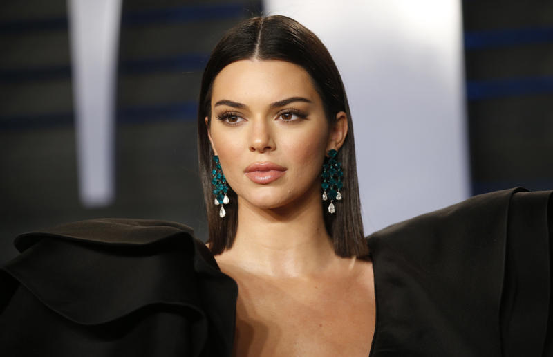 Kate Hudson, Kendall Jenner, Hugh Grant, Macaulay Culkin, Kiefer Sutherland, Joseph Fiennes, Billie Eilish, Uma Thurman, Quincy Jones, Fred Trump, Elton John, Rain Phoenix, Paul Giamatti