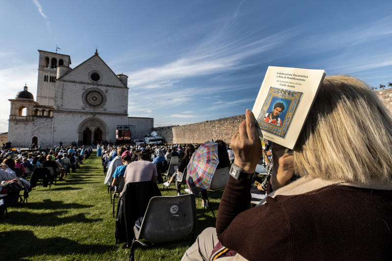 He was born in the UK, Inspiration, He led people to convert, He stayed true to his beliefs, Girlfriends, Another passion, Miracle website, Influencer, Miracles, Blessed Carlo Acutis, Canonization