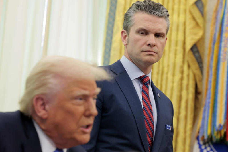 Double trouble A lavish gift for Trump, No clear resolution, A new presidential plane, Accepting foreign gifts, Legal consultations, Defense exchange, Presidential library, Personal use, Justifying it, "Anybody can do that!", Delays in new planes, Adaptations, Business deals, Unconstitutional