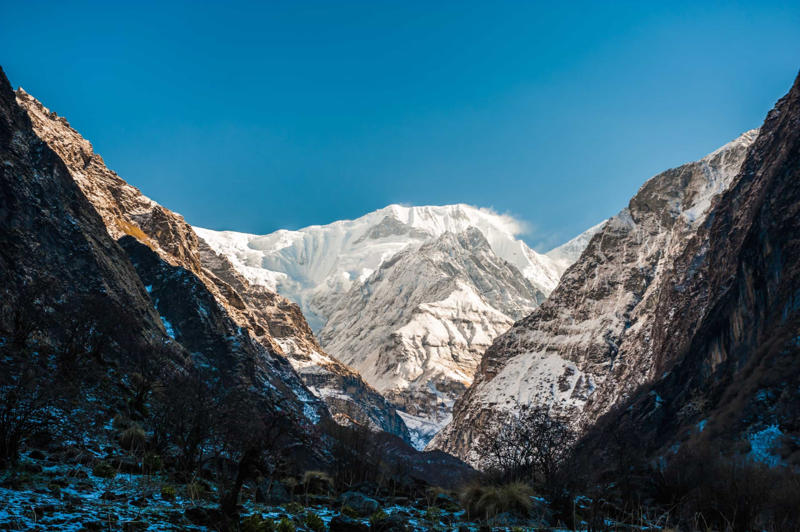 Annapurna I, Nepal Darvaza gas crater, Turkmenistan, Villarrica, Chile, Karijini National Park, Australia, El Caminito Del Rey, Spain, Mount Everest, Nepal, Devil's Pool, Victoria Falls, Zambia and Zimbabwe, Cliffs of Moher, Ireland, Mont Blanc, France and Italy, Colorado River, USA, Trolltunga, Norway, North Yungas Road, Bolivia, Yucatán Cenotes, Mexico, Yellowstone National Park, USA, Annapurna I, Nepal, Trift Bridge, Switzerland