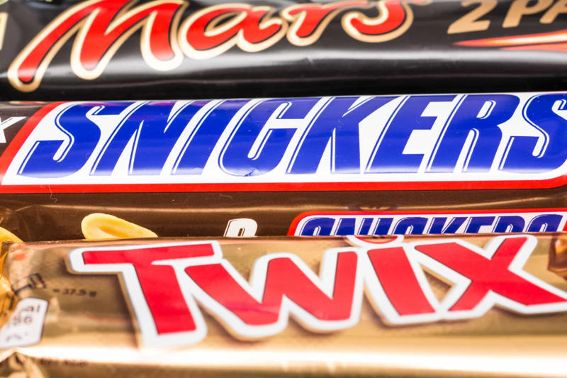 A new landscape Our prehistoric roots, Taste of survival, The reward system, A new landscape, The modern diet, Building tolerance, Food addiction, Reduced self-control, Prefrontal cortex, Time to repair, Blood sugar levels and mood, What can we do?, It gets easier, Be wary of certain health foods, Avoid low-fat products, You can do it!