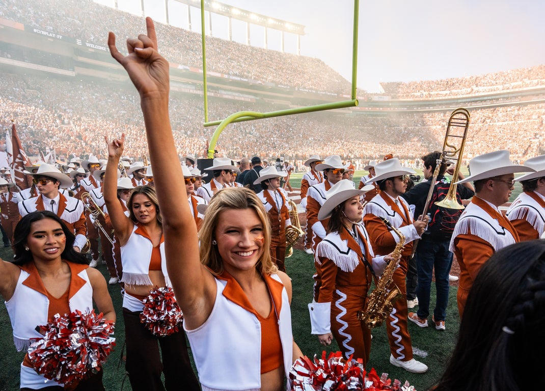 Fantastic cheerleader photos from the 2024 college football season