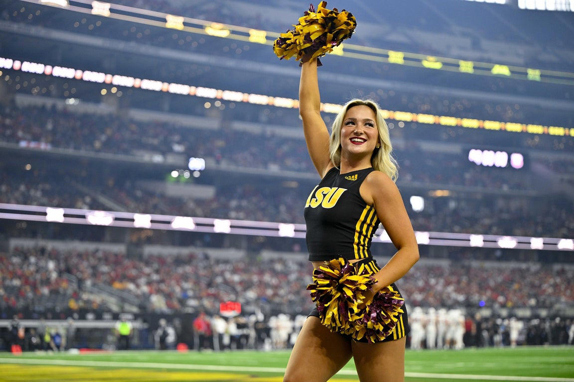 Fantastic cheerleader photos from the 2024 college football season