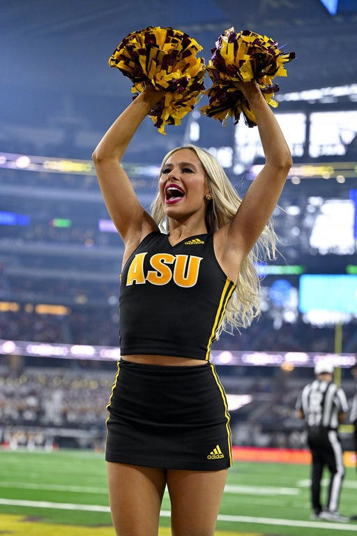 Fantastic cheerleader photos from the 2024 college football season