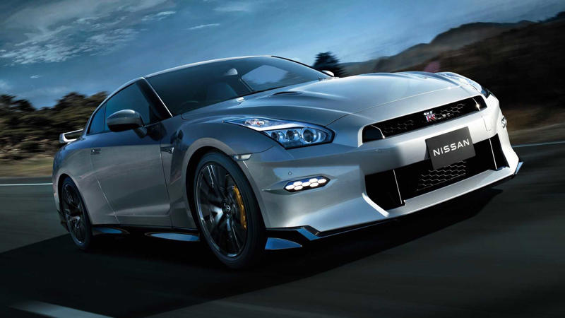 The Porsche 911 Carrera 4 GTS Set The Benchmark Of Supercar Dailys , The Nissan R35 GT-R Is A Big Coupe With Porsche Performance , Buying A GT-R Vs A Carrera 4 911 , Why The GT-R Still Feels So Modern Nearly Two Decades Later , Buying A Secondhand GT-R