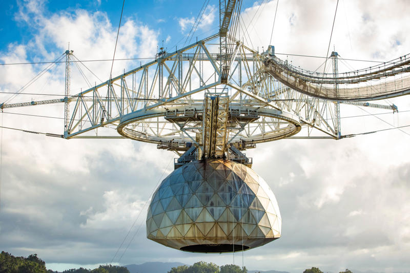 An impressive construction A bold call, An impressive construction, Vision of connection, A team effort, 1. Numbers, 3. Nucleotides, 5. Humanity, 7. Telescope, A long distance, The dark side, Competing signals from Earth, Estimating first contact, Honoring the original, Collapse