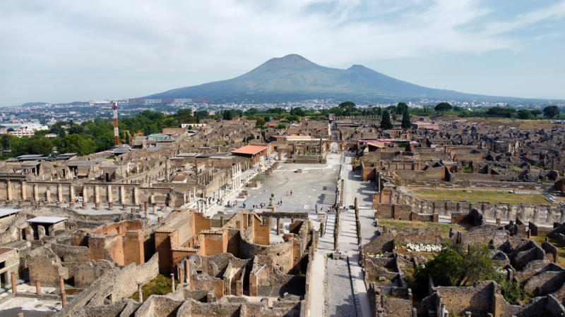 Pompeii, Italy Thebes, Egypt, Ephesus, Turkey, Hampi, India, Pompeii, Italy, Chichen Itza, Mexico, Herculaneum, Italy, Ollantaytambo, Peru, Abu Simbel, Egypt, Jerash, Jordan, Aksum, Ethiopia, Varanasi, India, Mohenjo Daro, Pakistan, Petra, Jordan, Leptis Magna, Libya