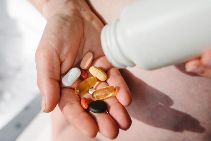Benzodiazepines Blood pressure medications, Antidepressants, Blood thinners, Benzodiazepines, Gabapentin, Eye drops for glaucoma, Corticosteroids, Muscle relaxants, Proton pump inhibitors