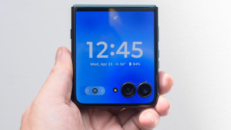 Motorola Razr Ultra 2025: Two-minute review, Motorola Razr Ultra 2025 review: Price and availability, Motorola Razr Ultra 2025 review: Specs, Motorola Razr Ultra 2025 review: Design, Motorola Razr Ultra 2025 review: Display, Motorola Razr Ultra 2025 review: Software, Motorola Razr Ultra 2025 review: Cameras, Motorola Razr Ultra 2025 review: Camera samples, Motorola Razr Ultra 2025 review: Performance, Motorola Razr Ultra 2025 review: Battery, Should you buy the Motorola Razr Ultra 2025?, Buy it if..., Don't buy it if..., Motorola Razr Ultra 2025 review: Also consider, How I tested the Motorola Razr Ultra 2025