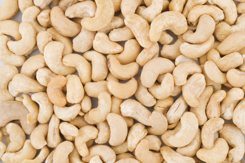 What to avoid, Things to consider, Fried food, Salty or processed food, Red meat, Broccoli, Tap water, Dried fruit, What to eat and drink, Lean protein, Unsalted nuts