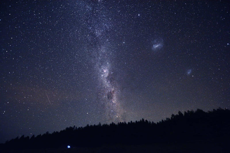 The Milky Way as the entire universe Irreversible cell differentiation, Spontaneous generation, Phrenology, Geocentric theory, Phlogiston, The Piltdown Man, The age of the earth, The blank slate theory, Einstein's Universe, Planet Vulcan, The growing earth theory, The creation of killer bees, The fen-phen diet, The MTBE problem, The Milky Way as the entire universe