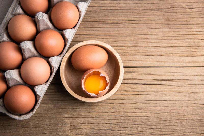 They’re accessible, Nutrient dense, Low in calories and carbs, High-quality protein, High cholesterol content, The cholesterol question, We produce enough cholesterol on our own, Cholesterol and heart disease, Eggs are low in saturated fat, Eggs contain antioxidants, The reason for inconclusive studies, They contain lutein, Not all eggs are created equal, The vegetarian question, The cruelty dilemma, Severely decreased hen health
