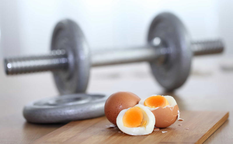 They’re accessible, Nutrient dense, Low in calories and carbs, High-quality protein, High cholesterol content, The cholesterol question, We produce enough cholesterol on our own, Cholesterol and heart disease, Eggs are low in saturated fat, Eggs contain antioxidants, The reason for inconclusive studies, They contain lutein, Not all eggs are created equal, The vegetarian question, The cruelty dilemma, Severely decreased hen health