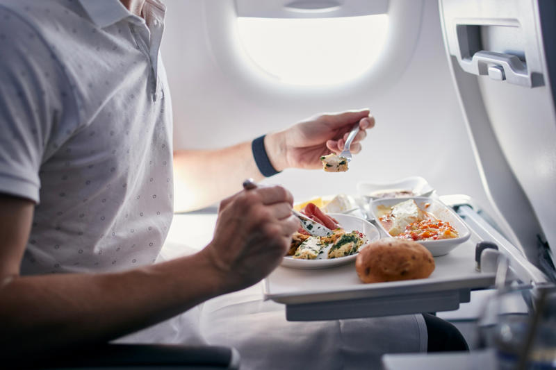 What to avoid, Things to consider, Fried food, Salty or processed food, Red meat, Broccoli, Tap water, Dried fruit, What to eat and drink, Lean protein, Unsalted nuts