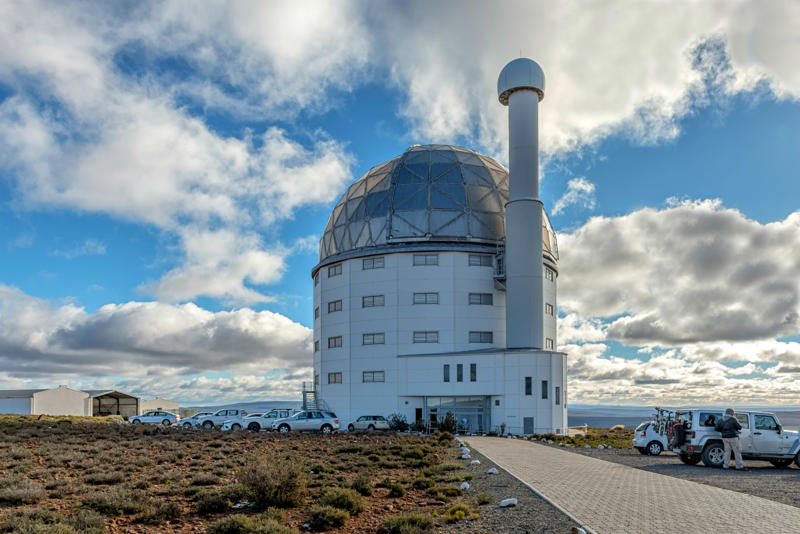 South African Astronomical Observatory, South Africa La Silla Observatory, Chile, Kitt Peak National Observatory, USA, Mauna Kea Observatories, USA, Australian Astronomical Observatory, Australia, Roque de los Muchachos Observatory, Spain, South African Astronomical Observatory, South Africa, Arecibo Observatory, Puerto Rico, Indian Astronomical Observatory, India, Royal Observatory, Scotland, Griffith Observatory, USA, Karl G. Jansky Very Large Array, USA, Atacama Large Millimeter Array, Chile, South Pole Telescope, Antarctica, Very Large Telescope, Chile, Sydney Observatory, Australia, Yerkes Observatory, USA