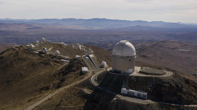 La Silla Observatory, Chile La Silla Observatory, Chile, Kitt Peak National Observatory, USA, Mauna Kea Observatories, USA, Australian Astronomical Observatory, Australia, Roque de los Muchachos Observatory, Spain, South African Astronomical Observatory, South Africa, Arecibo Observatory, Puerto Rico, Indian Astronomical Observatory, India, Royal Observatory, Scotland, Griffith Observatory, USA, Karl G. Jansky Very Large Array, USA, Atacama Large Millimeter Array, Chile, South Pole Telescope, Antarctica, Very Large Telescope, Chile, Sydney Observatory, Australia, Yerkes Observatory, USA
