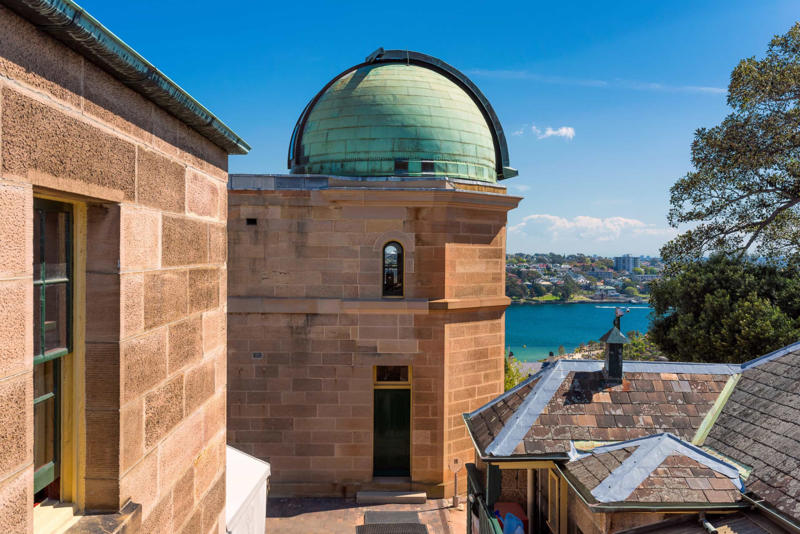 Sydney Observatory, Australia La Silla Observatory, Chile, Kitt Peak National Observatory, USA, Mauna Kea Observatories, USA, Australian Astronomical Observatory, Australia, Roque de los Muchachos Observatory, Spain, South African Astronomical Observatory, South Africa, Arecibo Observatory, Puerto Rico, Indian Astronomical Observatory, India, Royal Observatory, Scotland, Griffith Observatory, USA, Karl G. Jansky Very Large Array, USA, Atacama Large Millimeter Array, Chile, South Pole Telescope, Antarctica, Very Large Telescope, Chile, Sydney Observatory, Australia, Yerkes Observatory, USA