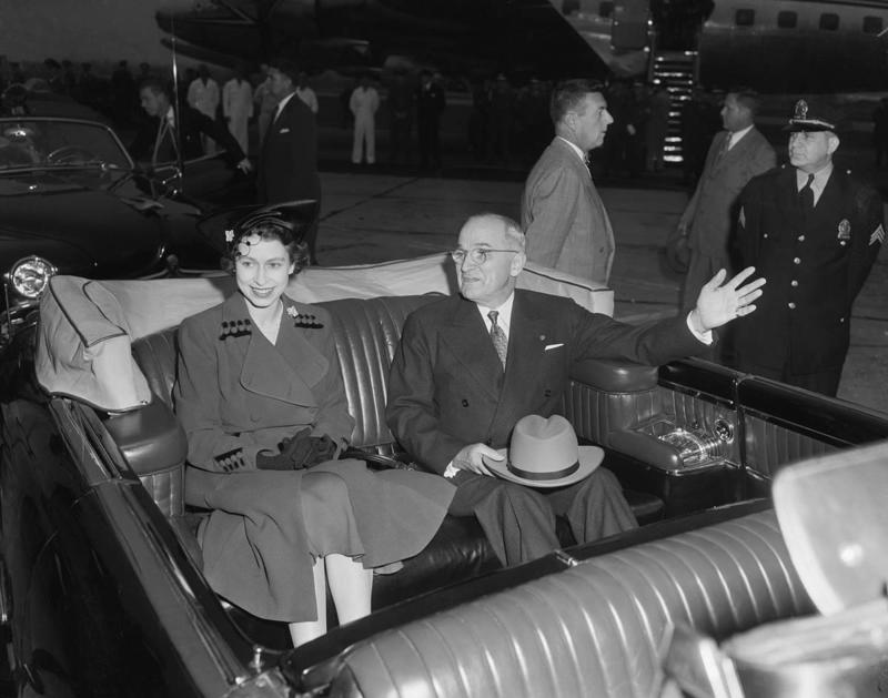 Truman favored Lincolns. President Taft was a major influence., Woodrow Wilson continued the tradition., Warren Harding picked up the motorcade tradition., FDR modified his car., It isn't just presidents that get the motorcade treatment., Truman favored Lincolns., Eisenhower continued in Truman's footsteps., In 1963, tragedy shook the nation., It didn't put an end to motorcades., Presidential cars are armored., The Air Force transports the cars., Motorcades always made for good photo ops., Reagan was the last president to use the 1972 Continental., Clinton favored the Fleetwood., In the new millennium, presidential cars became truly unique.