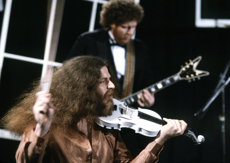 'Carry On Wayward Son' 'Somebody That I Used to Know', 'Brown Eyed Girl', 'Music Sounds Better with You', 'Born to Be Alive', 'Lush Life', 'Long Cool Woman in a Black Dress', 'Stuck in the Middle with You', 'A Girl Like You', 'Carry On Wayward Son', 'Chandelier', 'Tubthumping', 'Eye of the Tiger', 'Stacy’s Mom'