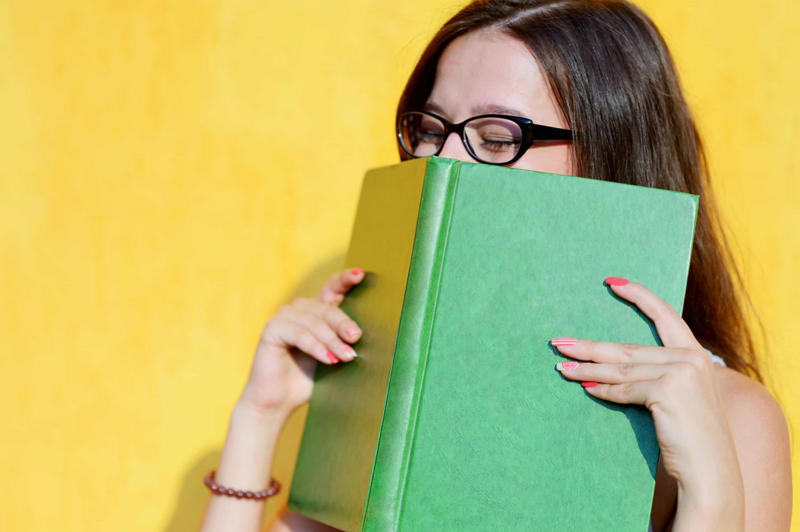 Tangible, Eye strain, Physical progress, Distractions, Artifacts, Skim reading, Books make great gifts, Physical books are a great way to switch off, Tech annoyances with e-books, Exclusive information, Used books