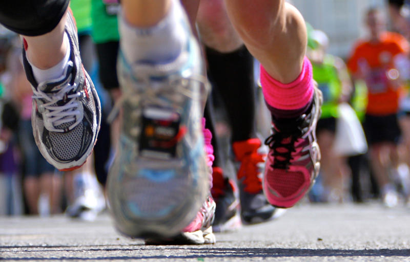 Less pain and strain The daunting task of completing a marathon, An effort beyond the ability of most, Winning ways, Jeff Galloway, American Olympian, What is Jeffing?, Running and walking, The same bipedal movement, Less pain and strain, Physical and psychological benefits of Jeffing, "Vitality" circuit, Fartlek, another training approach, Taking Jeff on the road, First in the Peachtree Road Race, Avon International Women's Marathon, How to use Jeffing in a race, Pre-planning is key