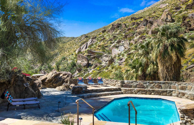Suzanne Somers’ desert compound, California, USA These stunning desert dwellings are no mirage, Folly Joshua Tree, California, USA, Monument House, California, USA, Suzanne Somers’ desert compound, California, USA, The Cedar House, California, USA, Pobble House, Kent, UK, Mia Riad, California, USA, Tucson Mountain Retreat, Arizona, USA, Dancing Light House, Arizona, USA, Arroyo House, Nevada, USA, Casa Caldera, Arizona, USA, Shapeshifter, Nevada, USA