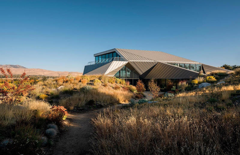 Shapeshifter, Nevada, USA These stunning desert dwellings are no mirage, Folly Joshua Tree, California, USA, Monument House, California, USA, Suzanne Somers’ desert compound, California, USA, The Cedar House, California, USA, Pobble House, Kent, UK, Mia Riad, California, USA, Tucson Mountain Retreat, Arizona, USA, Dancing Light House, Arizona, USA, Arroyo House, Nevada, USA, Casa Caldera, Arizona, USA, Shapeshifter, Nevada, USA