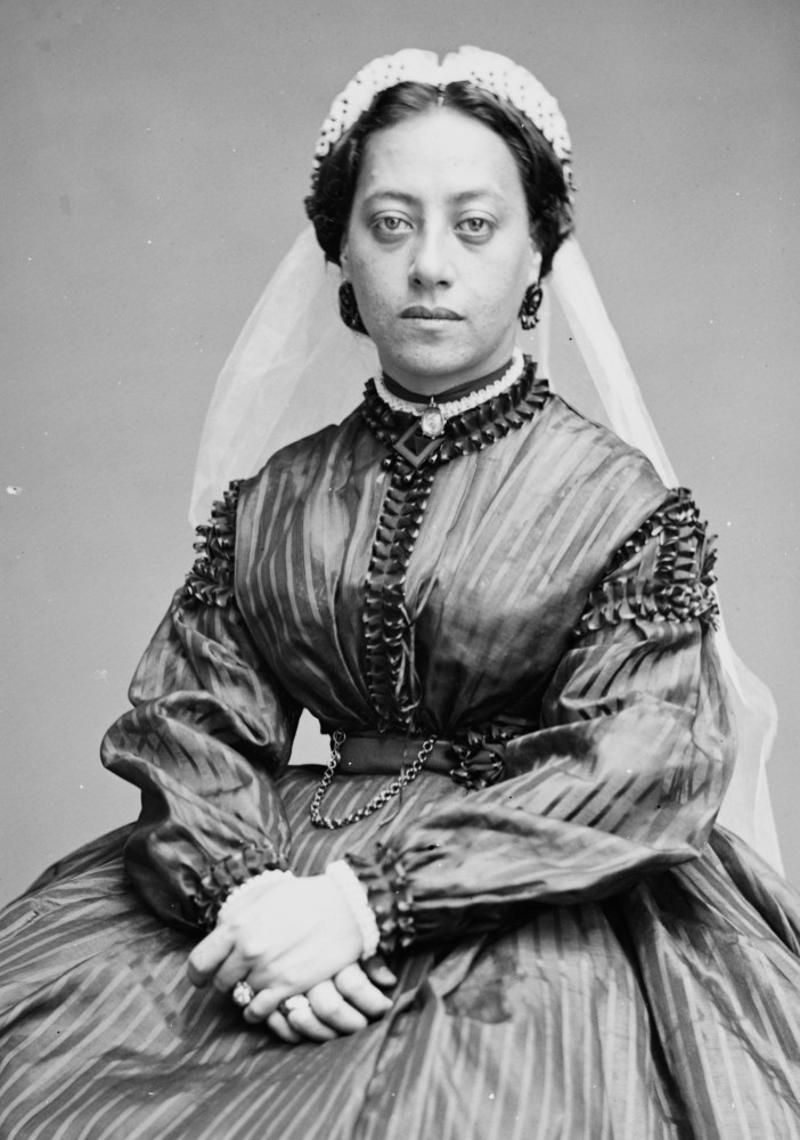 The queen that wasn't Kamehameha I (c. 1761 –1819), Kamehameha II (1797–1824), Queen Kamāmalu (1802–1824), Hawaiian royalty visits British royalty, Kamehameha III (1814–1854), The kingdom's longest-reigning monarch, Seeking trade deals beyond the United States, A revival of traditional customs, The queen that wasn't, Reciprocity Treaty of 1875, Anti-monarchist sentiment, Assassination fears, Queen Liliʻuokalani (1838–1917), Liliʻuokalani ordered to relinquish her power, Republic of Hawaii, Death of the last sovereign of Hawaii, Hawaii formally annexed by the US