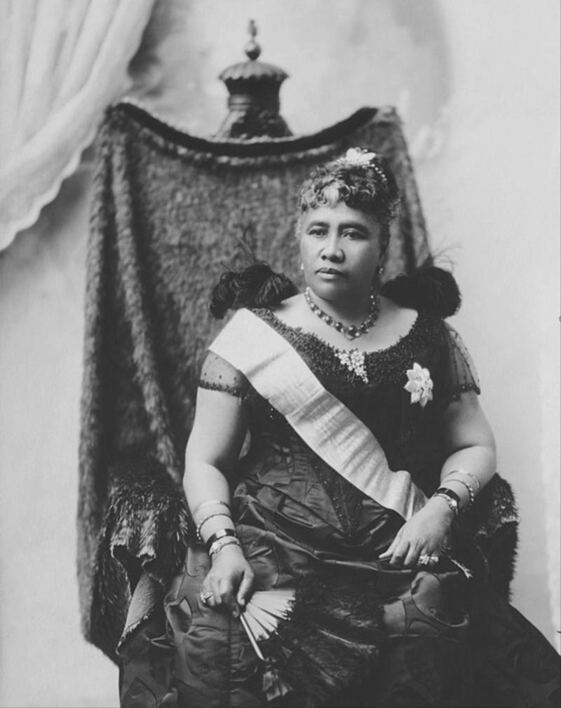 Queen Liliʻuokalani (1838–1917) Kamehameha I (c. 1761 –1819), Kamehameha II (1797–1824), Queen Kamāmalu (1802–1824), Hawaiian royalty visits British royalty, Kamehameha III (1814–1854), The kingdom's longest-reigning monarch, Seeking trade deals beyond the United States, A revival of traditional customs, The queen that wasn't, Reciprocity Treaty of 1875, Anti-monarchist sentiment, Assassination fears, Queen Liliʻuokalani (1838–1917), Liliʻuokalani ordered to relinquish her power, Republic of Hawaii, Death of the last sovereign of Hawaii, Hawaii formally annexed by the US