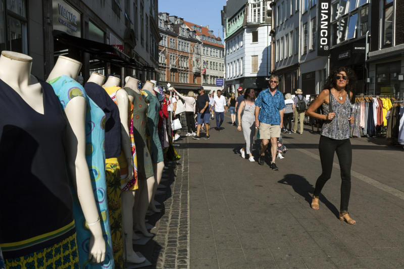 Bond Street, London, UK, Fifth Avenue, New York, USA, Orchard Road, Singapore, Rodeo Drive, Beverly Hills, USA, Bahnhofstrasse, Zurich, Switzerland, Pitt Street Mall, Sydney, Australia, Ginza, Tokyo, Japan, Pieter Cornelisz Hooftstraat, Amsterdam, Netherlands, Strøget, Copenhagen, Denmark, Calle de Serrano, Madrid, Spain, Myeongdong, Seoul, South Korea, Via del Corso, Rome, Italy