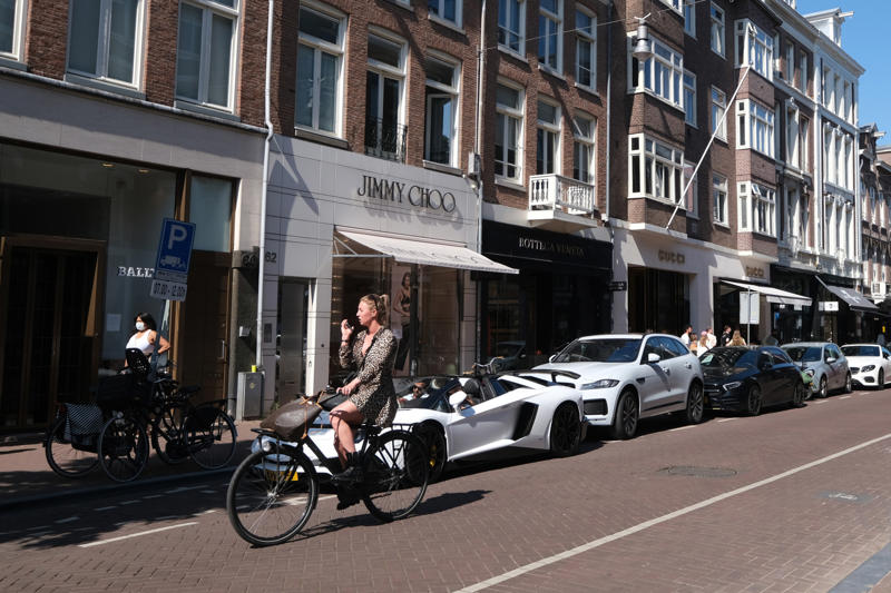 Bond Street, London, UK, Fifth Avenue, New York, USA, Orchard Road, Singapore, Rodeo Drive, Beverly Hills, USA, Bahnhofstrasse, Zurich, Switzerland, Pitt Street Mall, Sydney, Australia, Ginza, Tokyo, Japan, Pieter Cornelisz Hooftstraat, Amsterdam, Netherlands, Strøget, Copenhagen, Denmark, Calle de Serrano, Madrid, Spain, Myeongdong, Seoul, South Korea, Via del Corso, Rome, Italy