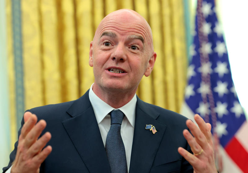 The 2026 World Cup task force, The Club World Cup, Will the US be ready to host the 2026 World Cup?, Travel ban, Trump and his "51st state", Mexico's answer, View of the US Travel Association, Coping with millions of visitors, Unacceptable visa waiting time, Department of State and FBI to step in, "America will welcome the world", Overstaying their welcome, Host cities in Canada, A tournament money spinner, Arriving on time, Delayed?