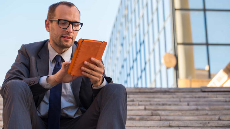 Tangible, Eye strain, Physical progress, Distractions, Artifacts, Skim reading, Books make great gifts, Physical books are a great way to switch off, Tech annoyances with e-books, Exclusive information, Used books