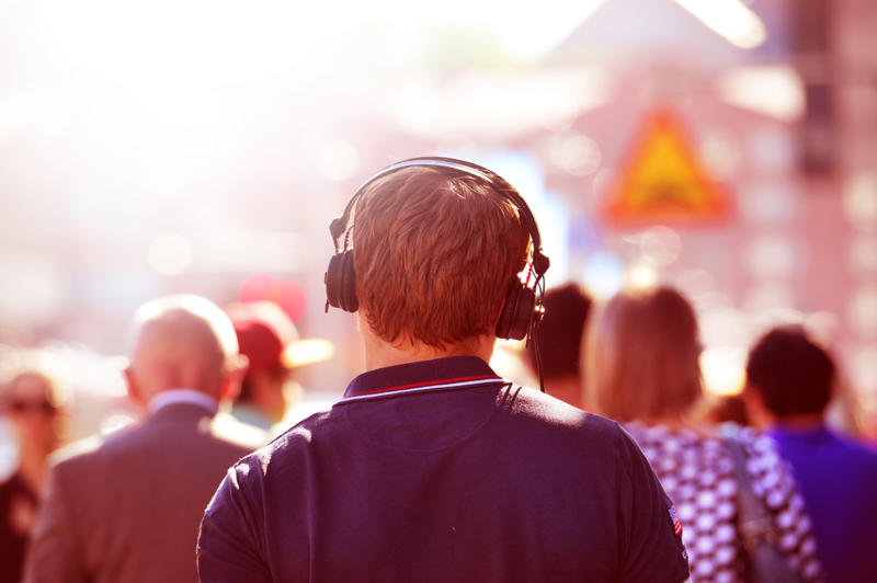 Wear headphones when you run errands Use new bills, Limit the number of stores you go to, Don't make friends with the sales staff, Take a mindful break, Avoid shopping at peak times, Suck on a mint while you shop, Sleep on it before purchasing large items, Never go shopping without a list, Wear headphones when you run errands, Make yourself walk away, Say "no" to sales, unless the item is already on your list, Leave your credit cards at home, Don't shop when you’re feeling emotional, Always double check that you're getting the best value