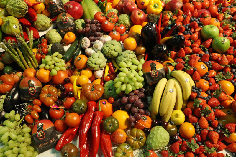 Food Discovery, Pure uranium, Radioactivity, Where did it come from?, There’s more uranium than silver, Rate of decay, Uranium is not the most radioactive element, Nuclear fission, Nuclear bomb, Depleted uranium, Who uses nuclear power?, Other uses of nuclear energy, Nuclear Non-Proliferation Treaty, Disarmament