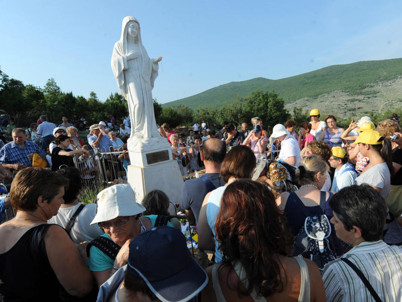 A place of spiritual enrichment, Cardinal Víctor Manuel Fernández, Apparitions of the Virgin Mary, Crnica hill, Bijakovici, "Queen of Peace", Catholicism and communism, Fleeing reprimands, Collapse of communism, Worth closer scrutiny, A skeptical Rome, Major center of Catholic pilgrimage, Finding a new life, Spiritual conversion, "The confessional of the world", Controversial