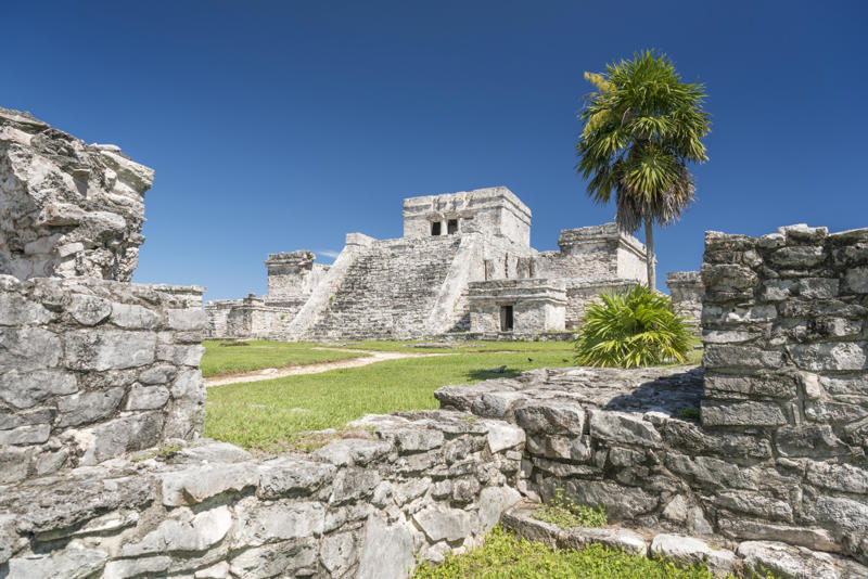 Chichen Itza, Mexico, Tulum, Mexico, Palenque, Mexico, Uxmal, Mexico, Becan, Mexico, Caracol, Belize, Tikal, Guatemala, Mayapan, Mexico, El Mirador, Guatemala, Quiriguá, Guatemala, Copán, Honduras, Yaxchilan, Mexico, Yaxha, Guatemala, Calakmul, Mexico, Tazumal, El Salvador