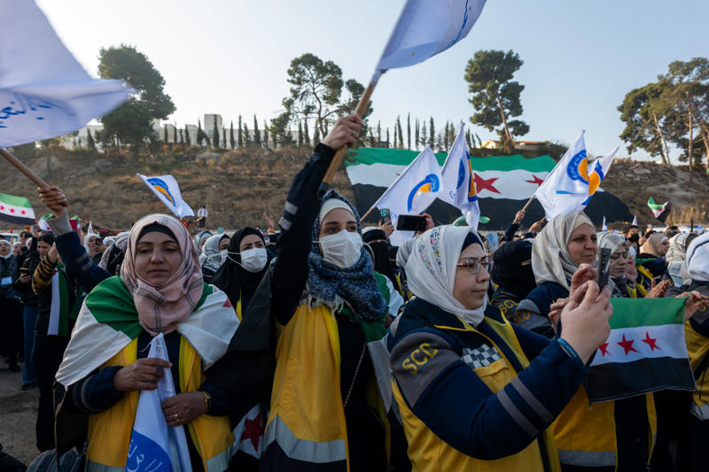 Keeping them on their toes, Wrestling with the reality, Impromptu meeting with al-Sharaa, Trump's praise for former jihadist, A quick hello, 50-year sanctions lifted, "A chance at greatness", "Time to shine", A step up, All in the past, Years of US estrangement, The start of a new era in the Middle East?, Turkey and Saudi's role, A standing ovation, Fireworks in Damascus, A glimmer of hope for a beleaguered land, Undermining Iranian influence, Huge investment on the cards