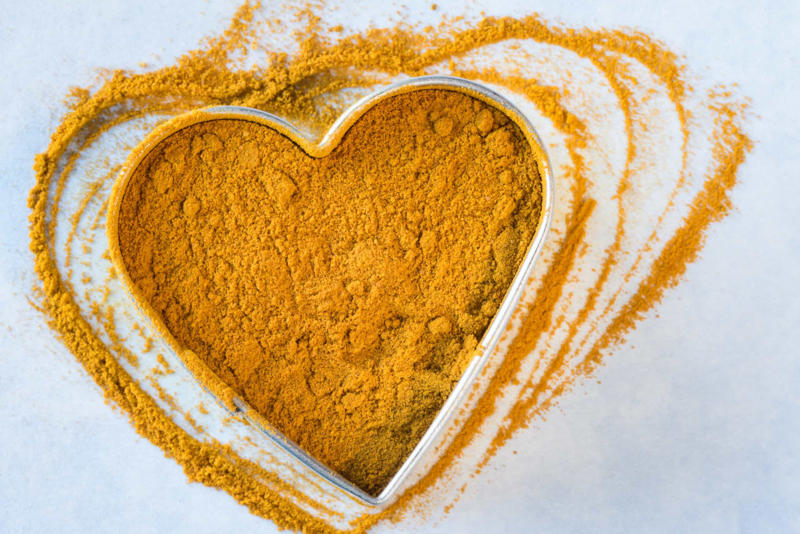 9. Turmeric 1. Berries, 2. Fatty fish, 3. Broccoli and cruciferous vegetables, 4. Avocados, 5. Green tea, 6. Peppers, 7. Mushrooms, 8. Grapes, 9. Turmeric, 10. Olive oil, 11. Dark chocolate and cocoa, 12. Tomatoes