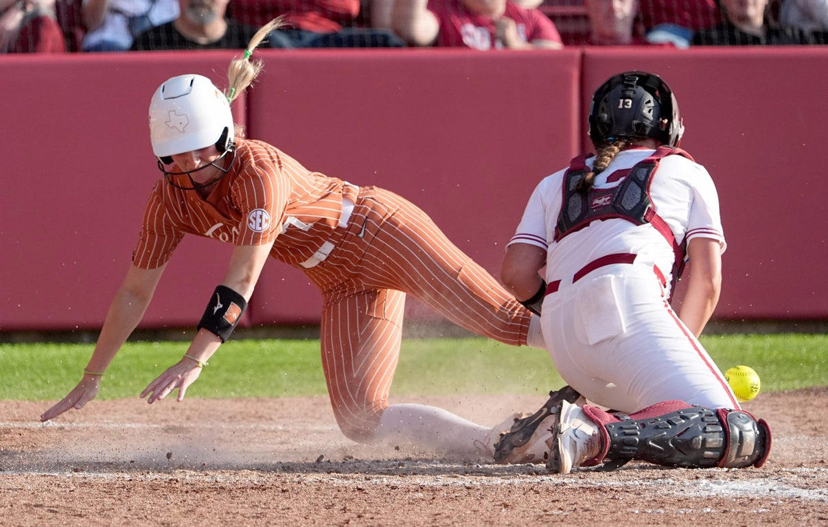 Top teams of the 2025 college women's softball tournament, in photos
