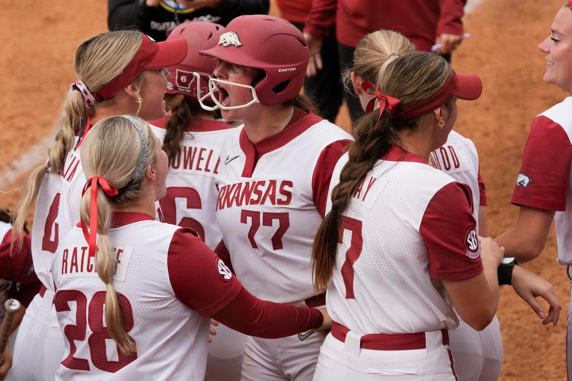 Top teams of the 2025 college women's softball tournament, in photos