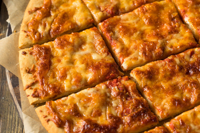 Bar/tavern pizza, California-style pizza, Chicago deep-dish pizza, Detroit-style pizza, New England Greek-style pizza, Grilled pizza, Neapolitan pizza, New Haven pizza, New York pizza, Pan pizza, St. Louis-style pizza, New Jersey tomato pie, Sushi pizza