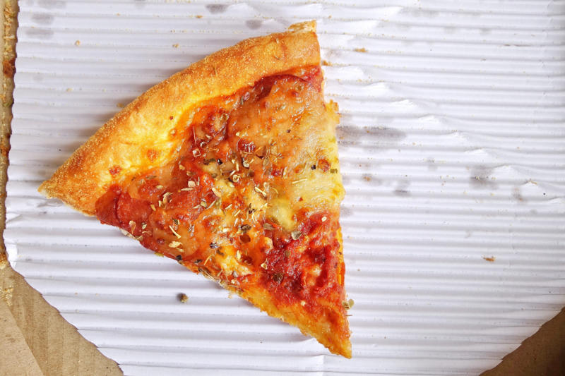 Bar/tavern pizza, California-style pizza, Chicago deep-dish pizza, Detroit-style pizza, New England Greek-style pizza, Grilled pizza, Neapolitan pizza, New Haven pizza, New York pizza, Pan pizza, St. Louis-style pizza, New Jersey tomato pie, Sushi pizza