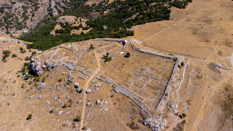 The Tawagalawa letter Who were the Hittites?, A warrior civilization, Their mysterious origins, The Hittite legal code, A pantheon of Gods, The storm god, The Tawagalawa letter, Queen Puduhepa, Architectural marvels, The royal archives of Hattusa, Collapse of the empire, Rediscovery in the 20th century, Trade and diplomacy, Linguistic treasures
