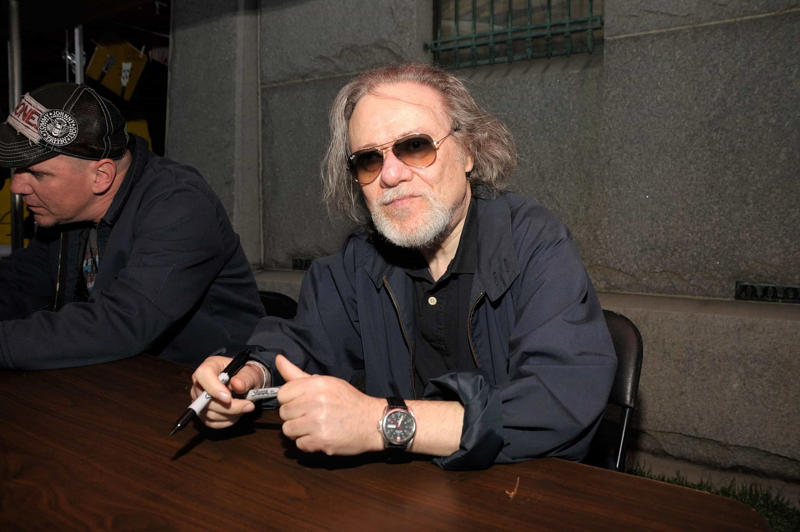 Josh Gad, Christian Dior, Roman Polanski, Gene Simmons, Gal Gadot, Geddy Lee, Miloš Forman, Tommy Ramone, Ivan Reitman, Wolf Blitzer, Madeleine Albright, Jared Kushner, Mila Kunis