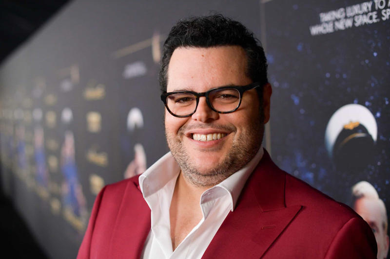 Josh Gad, Christian Dior, Roman Polanski, Gene Simmons, Gal Gadot, Geddy Lee, Miloš Forman, Tommy Ramone, Ivan Reitman, Wolf Blitzer, Madeleine Albright, Jared Kushner, Mila Kunis