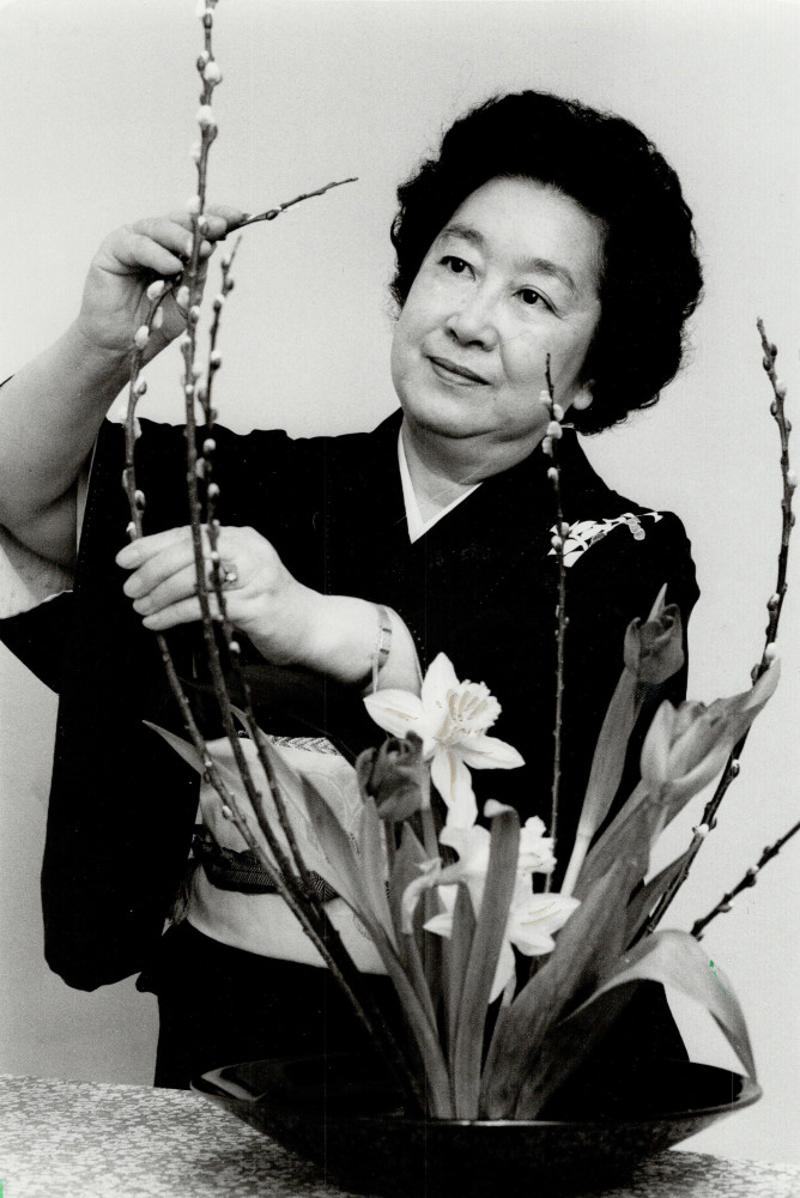 Japan The first flowers, Ancient Egypt, Ancient Greece, The 19th century, Floristry, Mother's Day, Floriography today, Flowers you shouldn't gift to someone, Giving flowers today